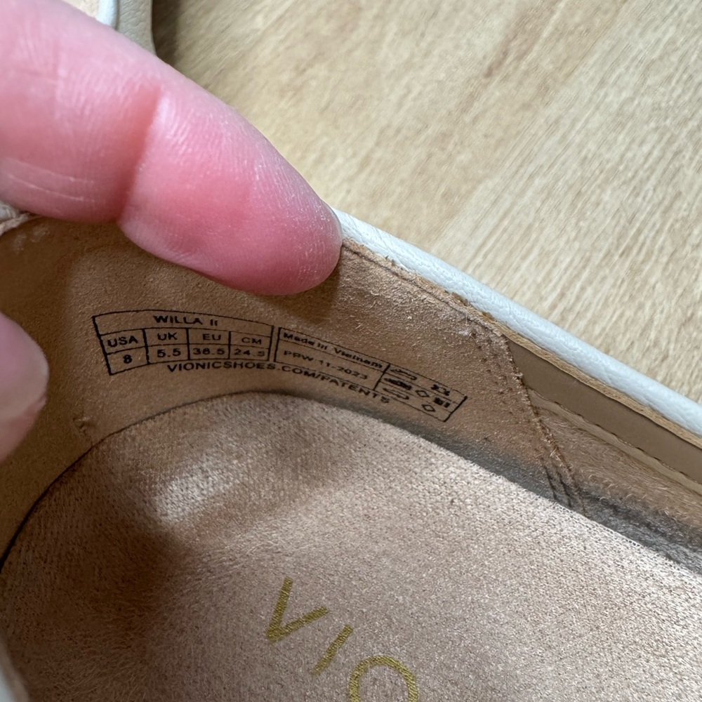 Vionic Willa II Loafer - Picture 3 of 9